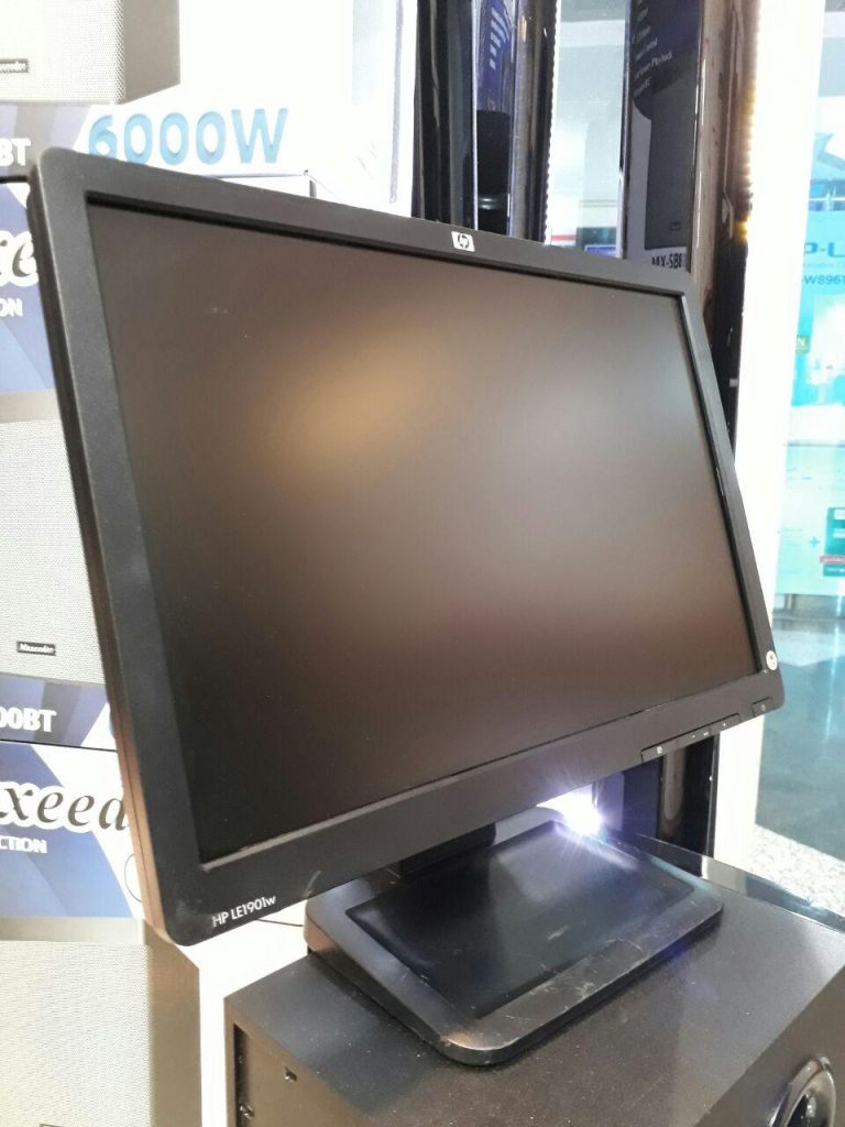 مانیتور دست دوم ۱۹ ال سی دی اچ پی